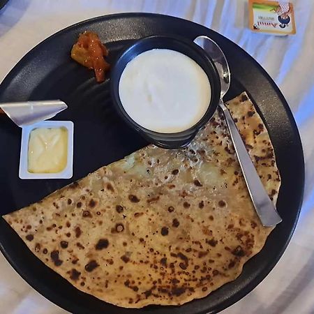 Hotel Krishna Vaas Shimla Zewnętrze zdjęcie