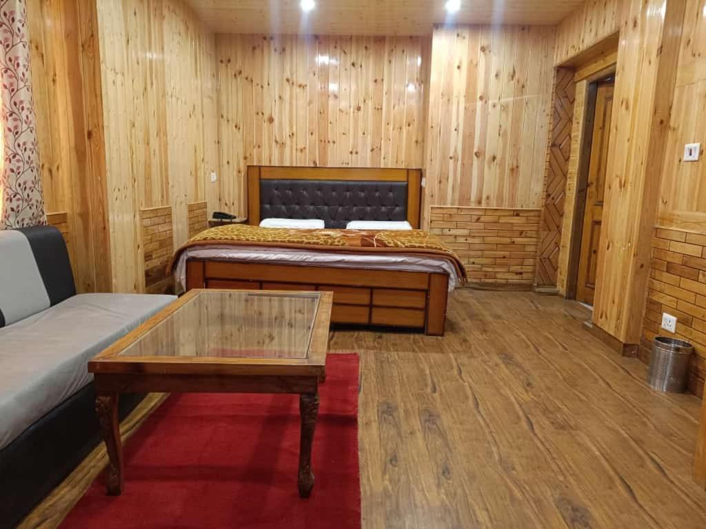 Hotel Krishna Vaas Shimla Zewnętrze zdjęcie